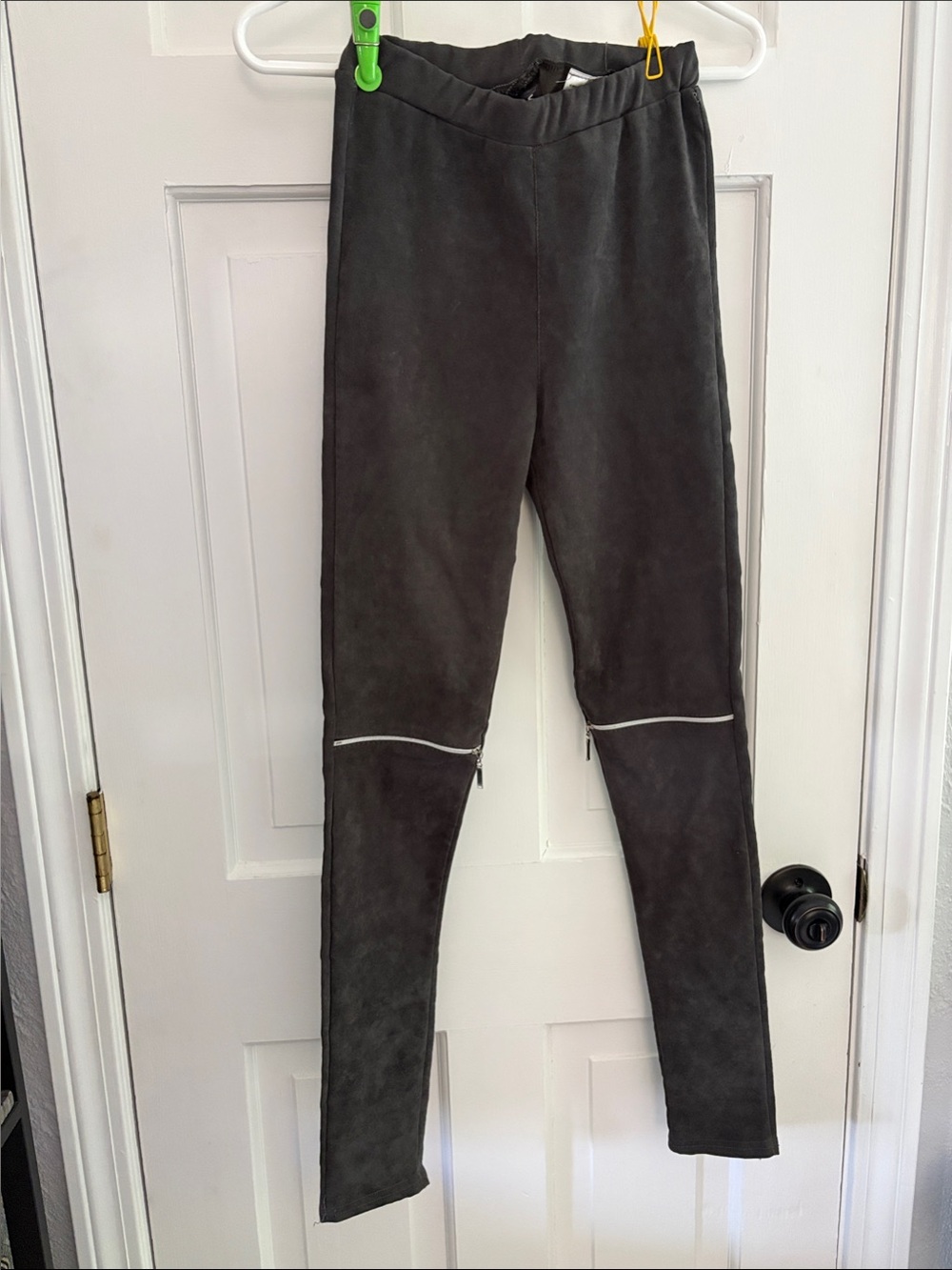 Venti 6 Women's Black Leggings with Knee Zip Detail S Small